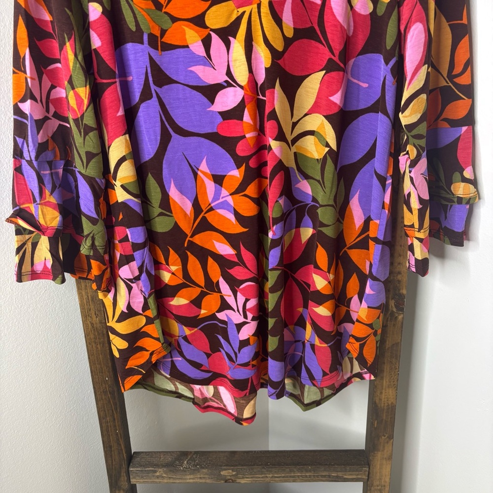 Dear Scarlett Multicolor Leaf Print Women's Top - Picture 4 of 5